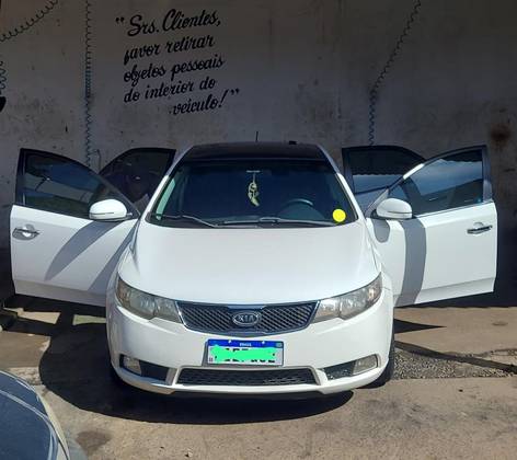 KIA CERATO 1.6 SX3 16V GASOLINA 4P AUTOMÁTICO